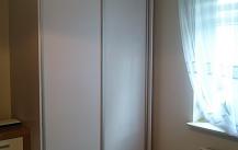 SZAFY  WNĘKOWE  Z  DRZWIAMI  PRZESUWNYMI