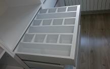 SZAFY  WNĘKOWE  Z  DRZWIAMI  PRZESUWNYMI